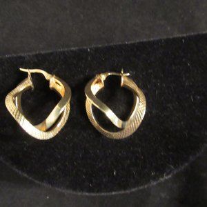 14K Yellow Gold Twisted Hoop Pierced Earrings